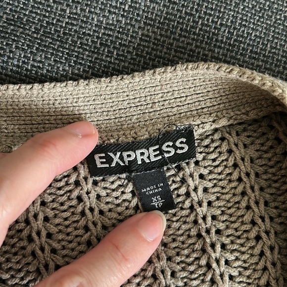 Express Taupe Knit Sweater size XS - Picture 3 of 7